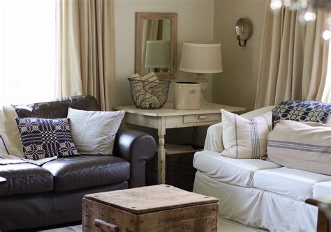 frog   market  living room layout