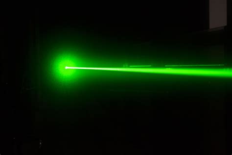true mw nm powerful green laser pointer  battery charger  lenses   cool