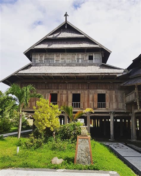 rumah adat indonesia populer