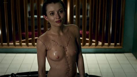 Emily Browning Nude Topless And Wet American Gods 2017
