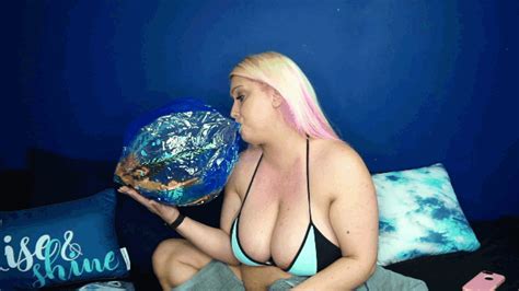 fetish dina blonde blows up inflatables