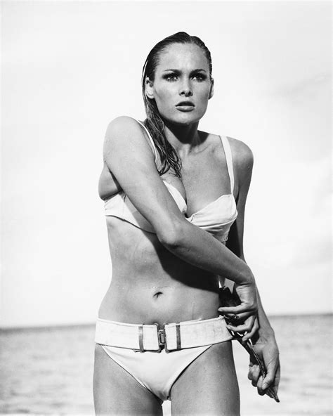 Cómo Brigitte Bardot Inventó La Bikini La Prenda Femenina Más Pequeña