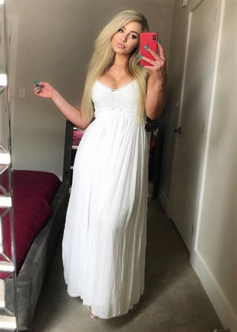 Courtney Tailor Height Weight Age Body Statistics Healthy Celeb