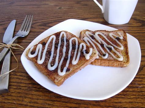 easy cinnamon roll toast {simple healthier single