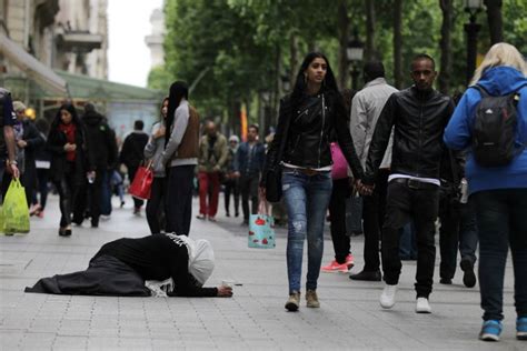 en france la pauvrete est la  forte dans le centre ville des metropoles liberation