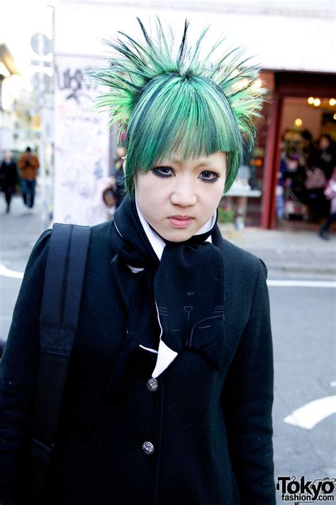 Green Haired Harajuku Girl W Sexy Dynamite London And Cream Soda