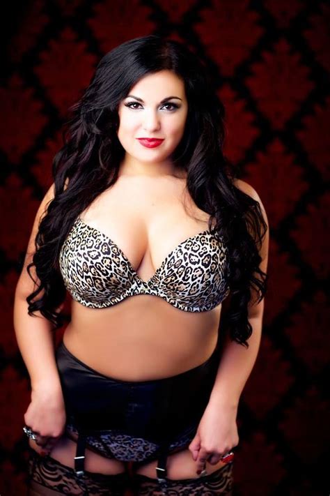 12 Of The Sexiest Plus Size Models Ever Curves Galore