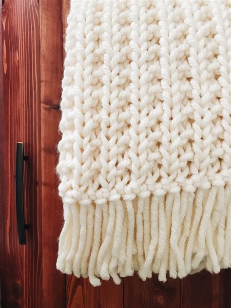 brenna ann handmade  knitting pattern  chunky ribbed fringe knit blanket