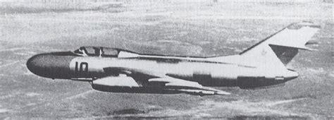 los primeros caza interceptores jet sovieticos el yakovlev yak  flashlight