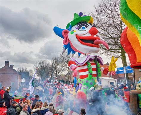 schaijk verhuist carnavalsoptochten naar  mei foto adnl