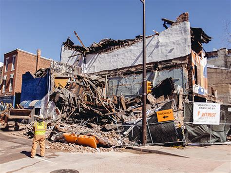 building under demolition collapses in old city philly