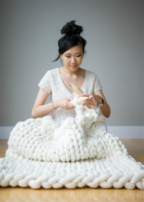 trendy diy chunky knit blankets       cottage market