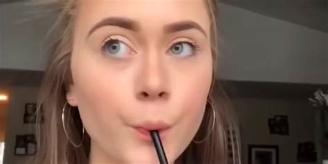this girl from tiktok spilling tea and tapping her phone is now a meme