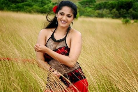 Top 15 Hottest South Indian Actresses Beautiful South