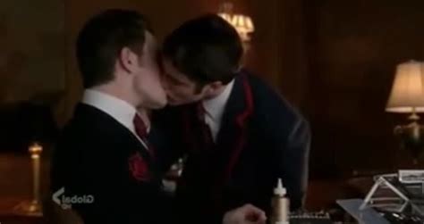 Kurt And Blaine Kiss On Glee Videos Metatube