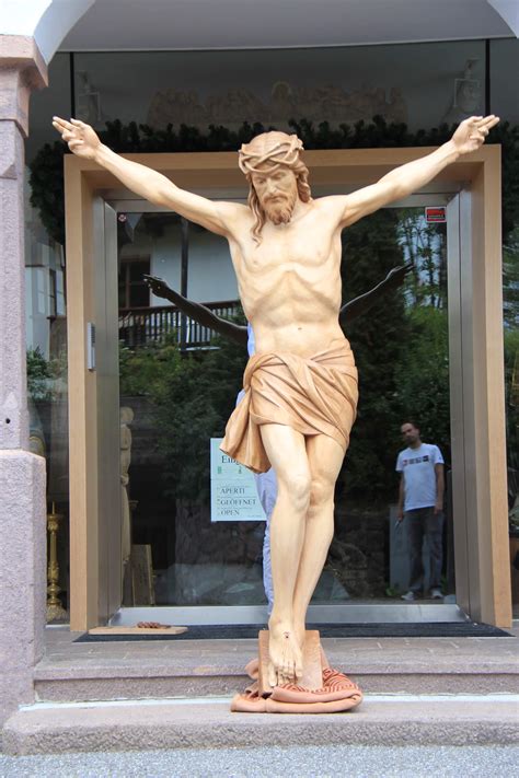 statues  jesus christ  natural wood ferdinand stuflesser