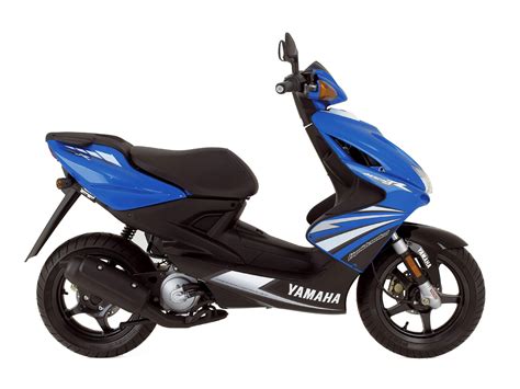 yamaha aerox  scooter pictures specifications