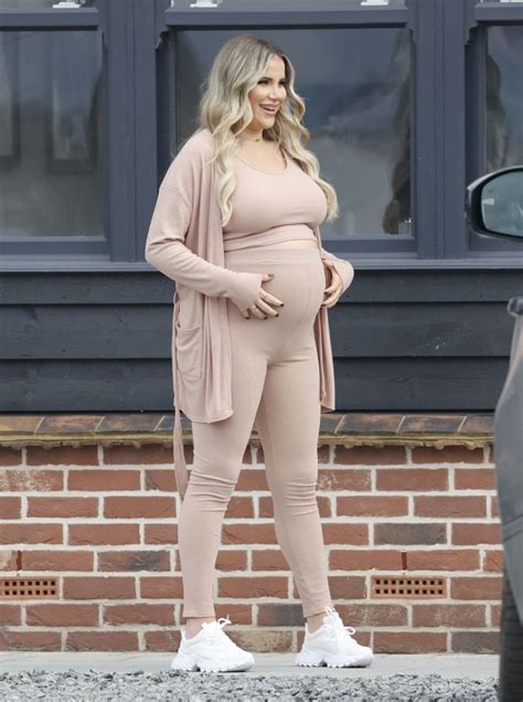 Pregnant Georgia Kousoulou At A Photoshoot In Essex Countryside 03 09