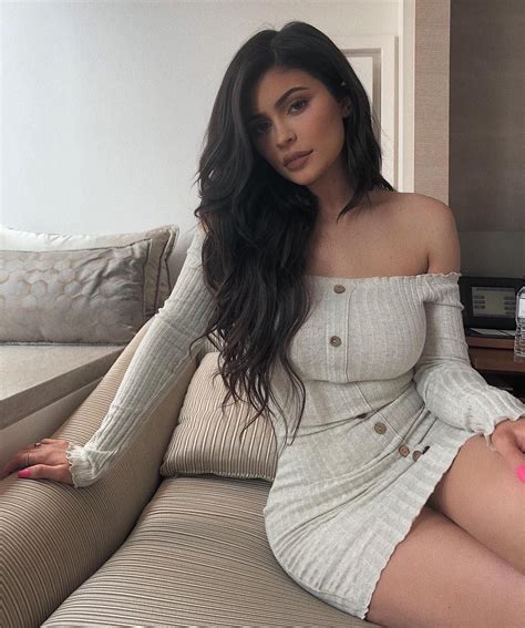 The Very Sexy And Beautiful Pics Of Kylie Jenner Desi Mazaa
