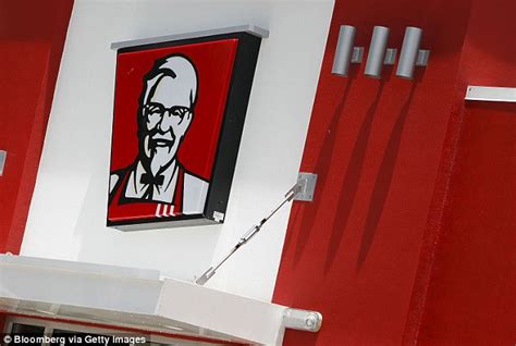kfc worker reveals secrets of working at fast food chain daily mail online