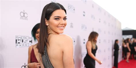 Kendall Jenner S Makeup Free Selfie Is Gorgeous