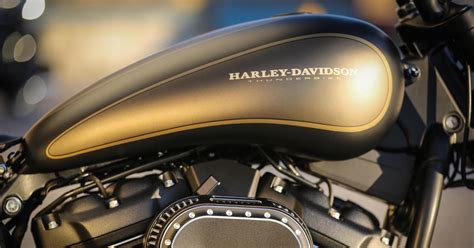 handgefertigte custom tanks fuer harley davidson thunderbike