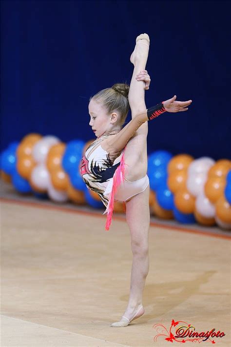 Дети в художественной гимнастике gymnastics poses acrobatic