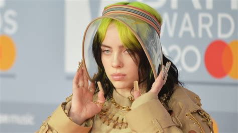 billie eilish s post a pic of post featured boobs and she lost