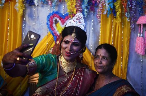transgender couple from india get married in calcutta s first rainbow