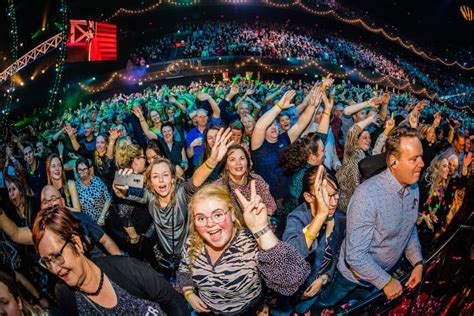 fotoverslag muziekfeest van het jaar  de ziggo dome