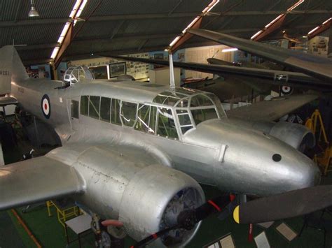 avro anson  avro anson    western australian aviati flickr