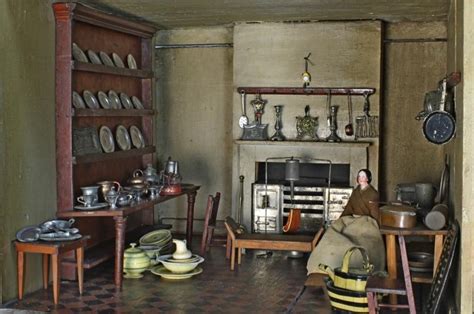 £15 000 Victorian Doll S House History Extra