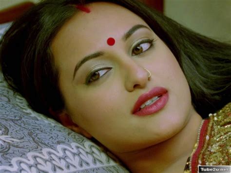 Free Download Bollywood Actress Sonakshi Sinha Full Hd Hot