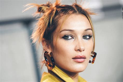 facebook apologizes for deleting bella hadid instagram post