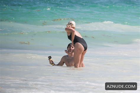 kelsea ballerini and her husband morgan evans cool off together while