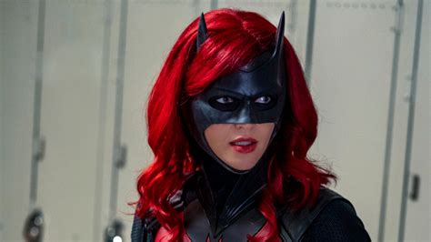 Why Batwoman S Ruby Rose Won T Be Recast Instead Introducing New Character