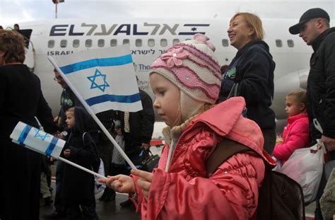 Fleeing Their Country’s Civil War Ukrainian Jews Head For Israel The
