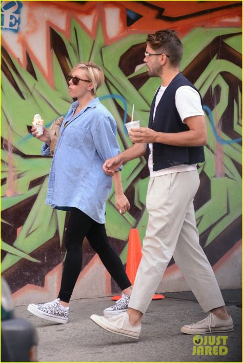 Scarlett Johansson Indulges In Ice Cream Pregnancy Craving With Fiance