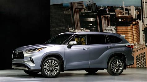 Toyota Highlander 2020 silver phone, desktop wallpapers