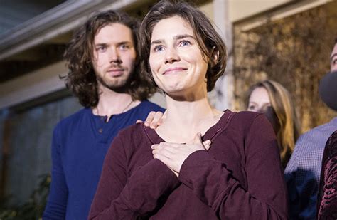 ‘gay for the stay amanda knox reveals intimate details of lesbian