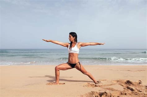 Fourth Of July Yoga 4 Poses You Should Do Barefoot On The Beach This