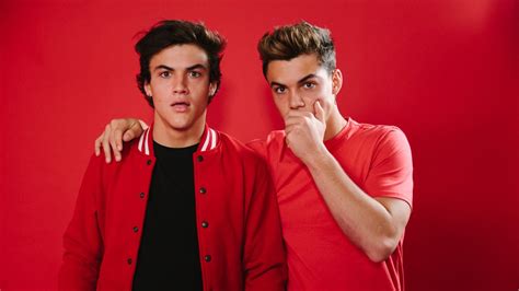 watch the dolan twins read period stories teen vogue