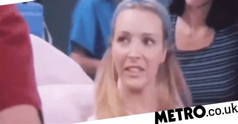 Friends Blooper Of Phoebe In Labour Will Leave You In Stitches Metro News