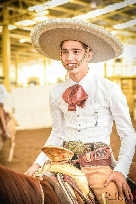 Fiestas Patrias De Mexico Trajes Tipicos De Mexico Charro Mexicano