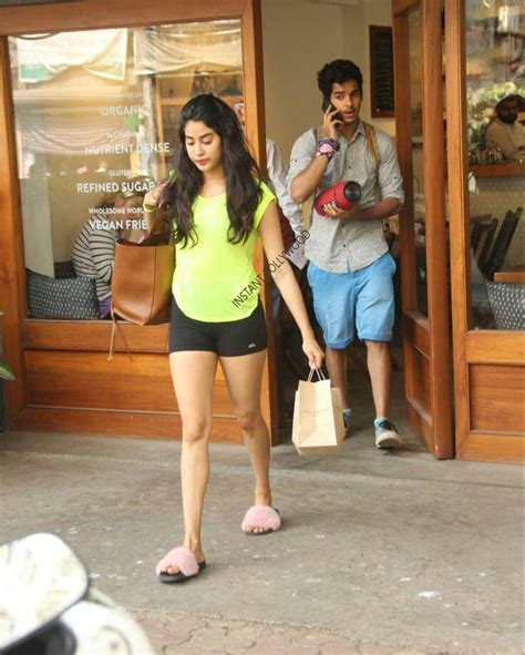 indian hot actress sexy pictures jhanvi kapoor actress latest sexy