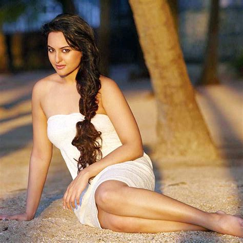 Sonakshi Sinha Image Gallery Bollywood Actress Image Gallery