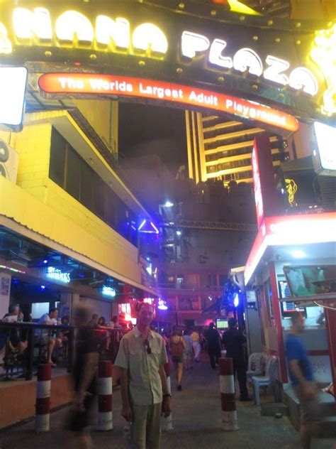 ping pong show in bangkok roaming the world