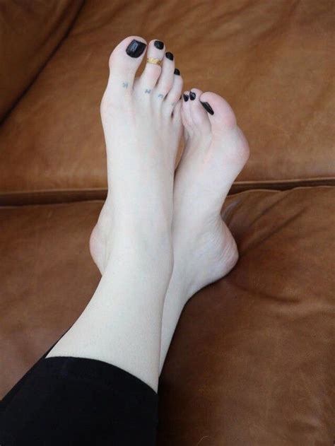 Pin On Beautiful Feet