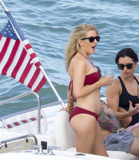 ellie goulding in bikini on a yacht in miami hawtcelebs