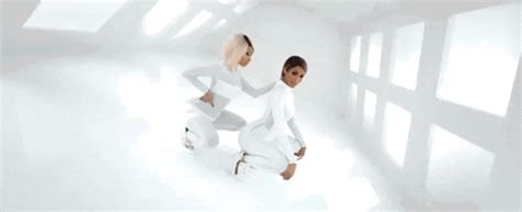 Nicki Minaj Twerk  Find And Share On Giphy